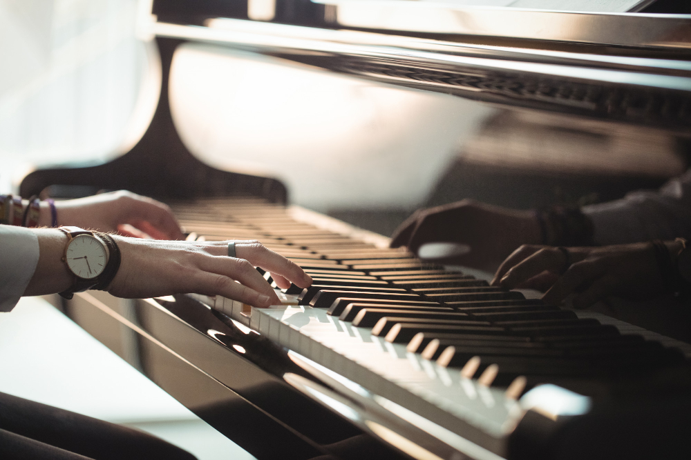 The Piano as an Instrument of Expression: Exploring Emotional Depth through Music